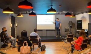 Cursos de Oratória - Academia Expressão